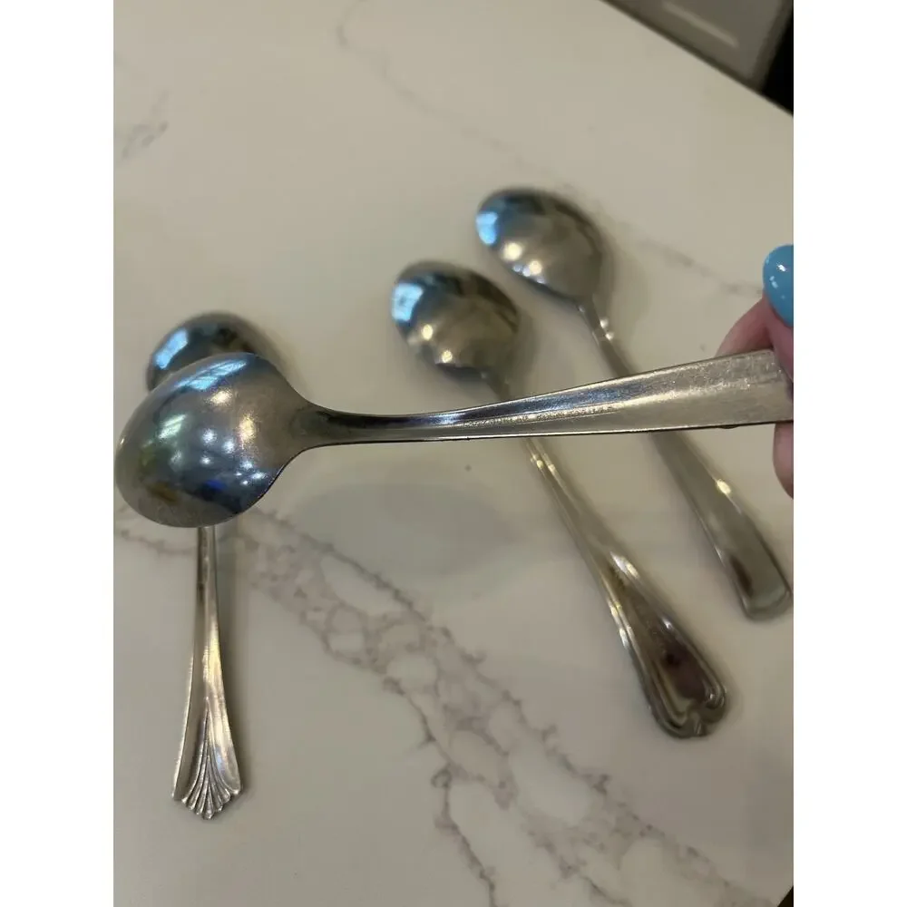 Vtg Lot of 4 Stainless‎ Dinner Spoons Assorted 8” Flatware Silverware
